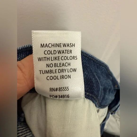 Pistola Eli Ankle High Rise Barrel Leg Jeans Medium Wash Size 31 Cropped - Picture 8 of 8